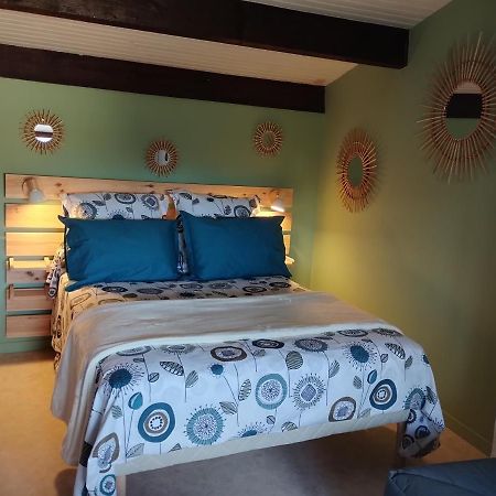 Chez Nathalie Et Raphael Bed & Breakfast Grane ภายนอก รูปภาพ