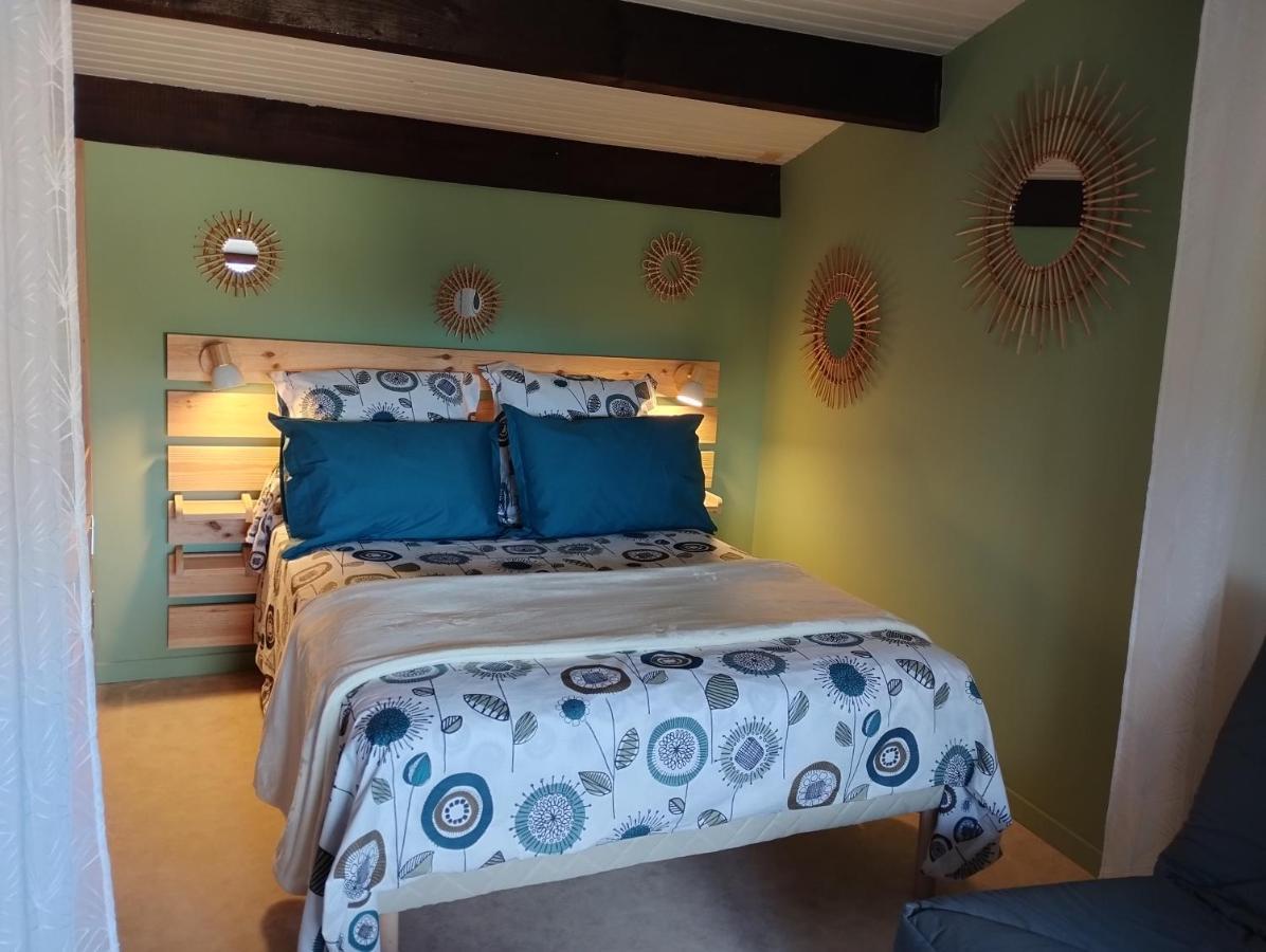 Chez Nathalie Et Raphael Bed & Breakfast Grane ภายนอก รูปภาพ